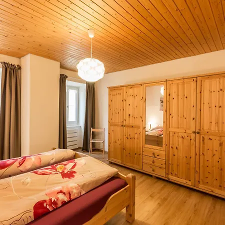 Chasa Silvretta Апартаменты Скуоль